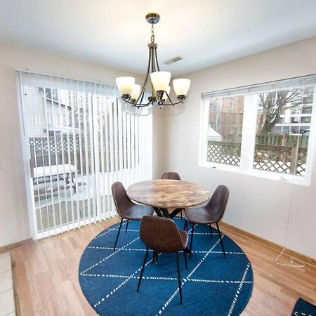 Apartamento Tucked Away Off Brady - 4 Beds Milwaukee Exterior foto
